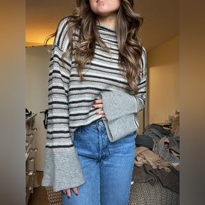 Splendid bell sleeve knit sweater